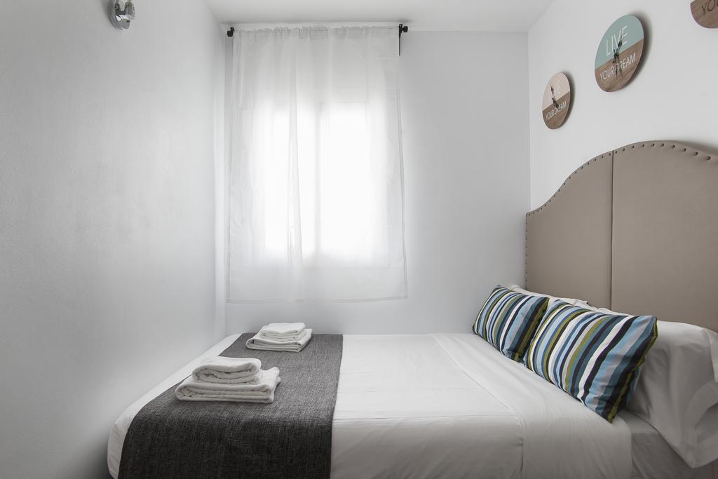 Tendency Apartments Fira L'Hospitalet de Llobregat Esterno foto